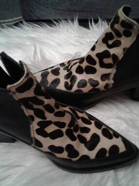 Beautiful boʻts size 7 excellent condition  designer